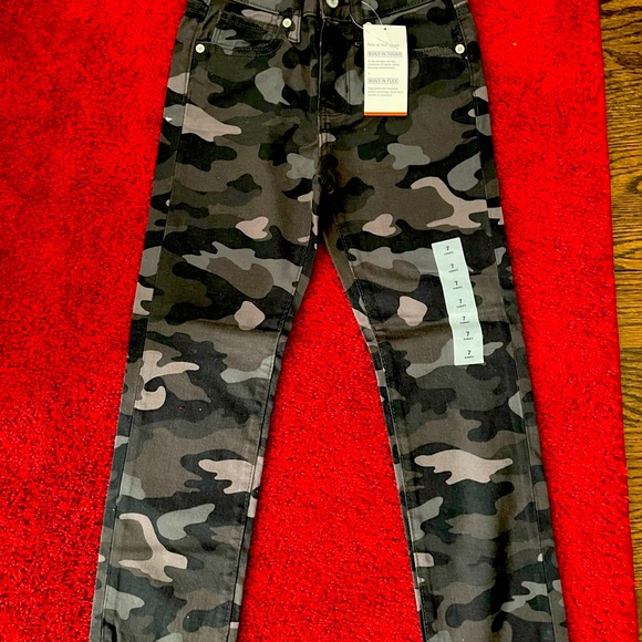 Old Navy Other - NWT Old Navy Boys Camo Pants in Size 7